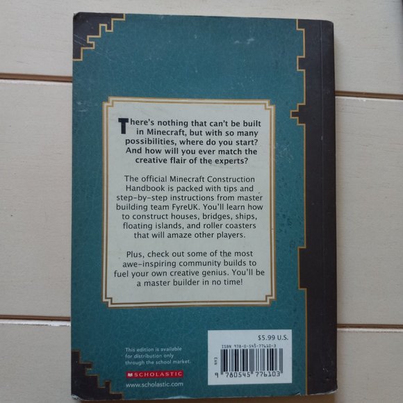 Minecraft Scholastic Handbooks Collection - Picture 7 of 10